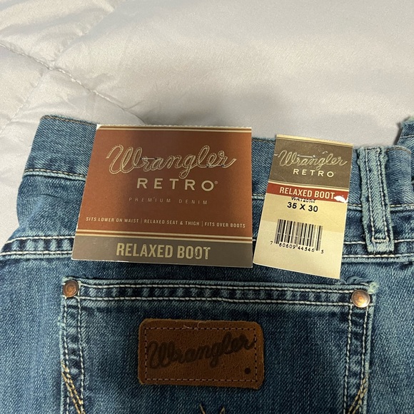 Men’s wrangler 35x30 - Picture 2 of 3